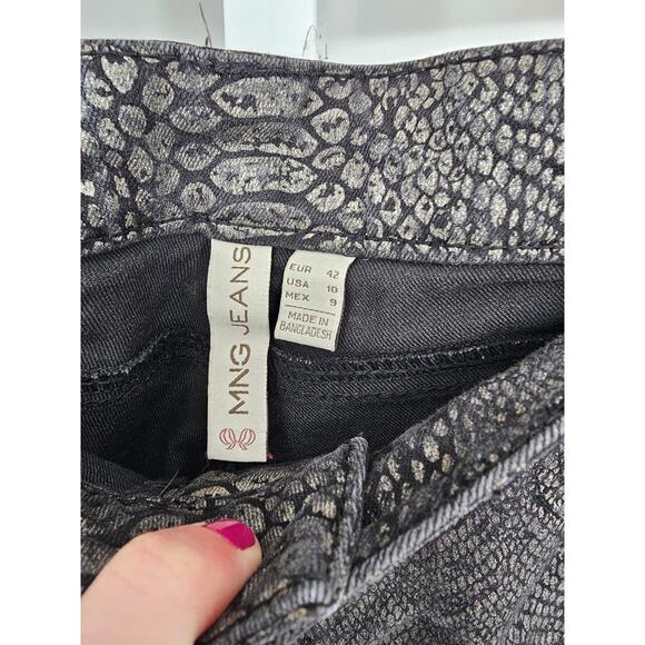 MNG Jeans Women's Low Rise Pockets Snake Printed Multicolor jeans Size 10 - Picture 3 of 4